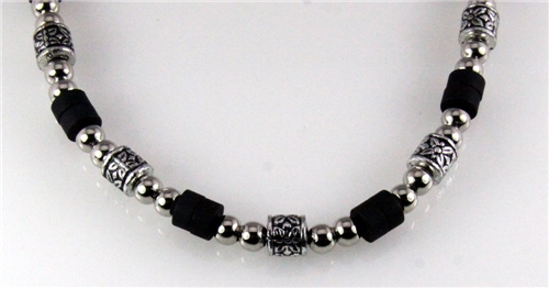 4030749 Silver Tone and Wood Bead Necklace Choker